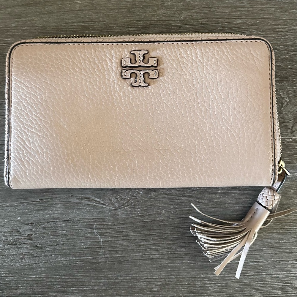 Tory Burch Taylor Zip Continental Wallet Light Blush / Nude